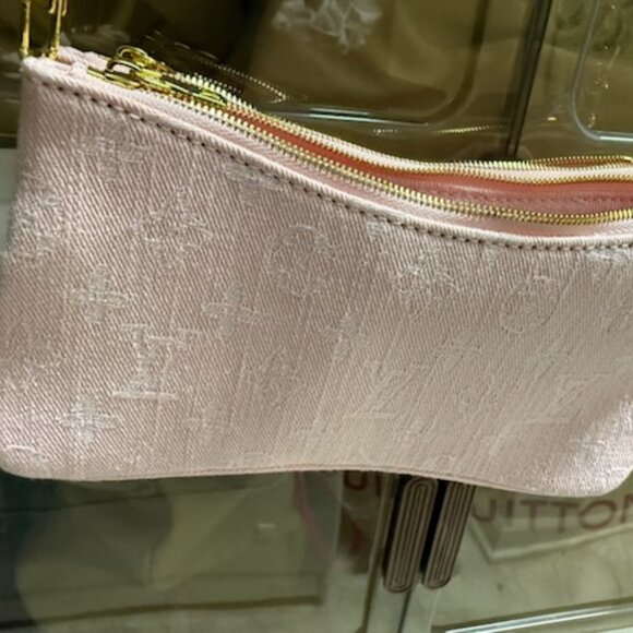 Double Pochette Denim-Powder Pink Crossbody-Brand New Never Used! - Picture 4 of 6